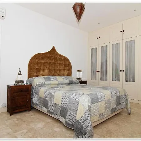 فيلة Mi Casa Su Casa