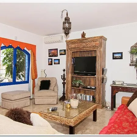 فيلة Mi Casa Su Casa *